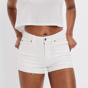 American Eagle  Hi Rise Shortie 6 White EUC LIKE NEW